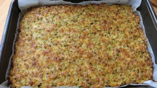 Slaný cuketový koláč so syrom a bylinkami